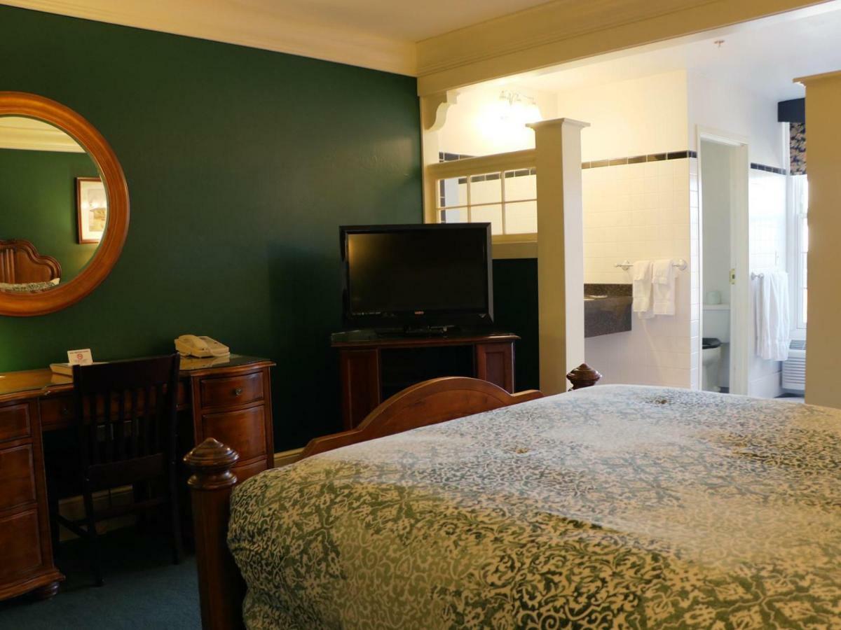 Saint Brendan'S Inn Green Bay Oda fotoğraf
